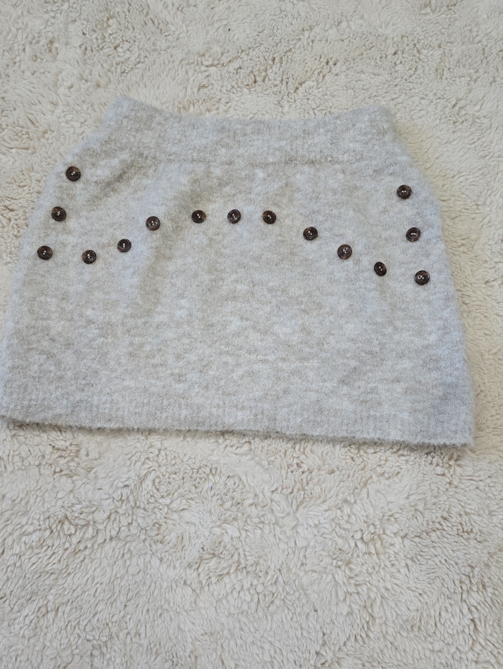 Zemeta Soft Light Gray Button-Embellished Women's Skirt